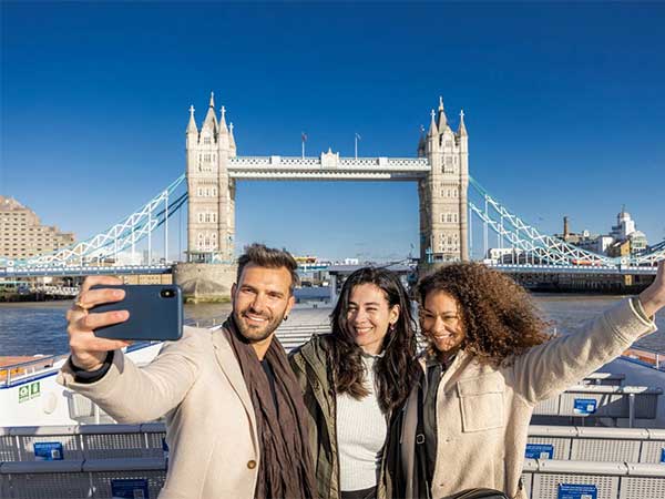 Thames River Cruise - Hop-on and Hop-off