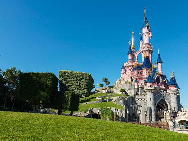 Magical 5-Day Specials at Disneyland® Paris 2022