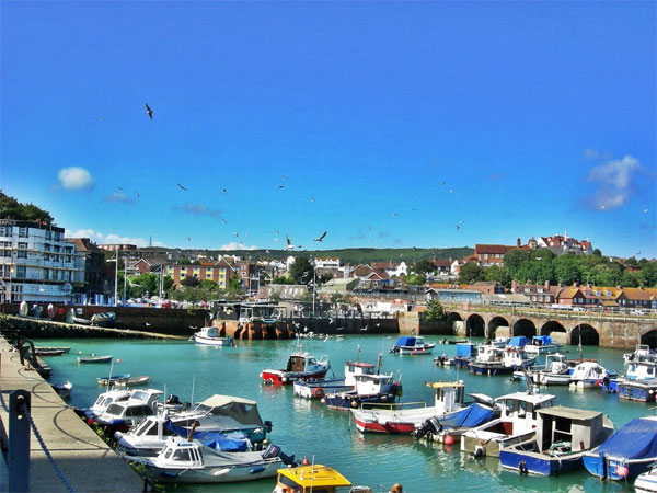 Kent's Coast & Canterbury Turkey & Tinsel Special