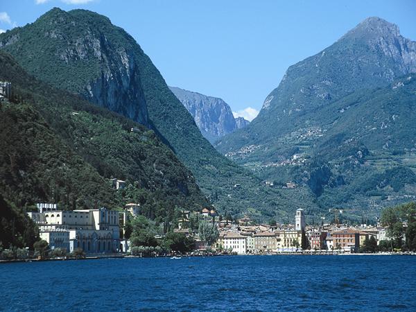 Lake Garda - 3* Hotel Centrale