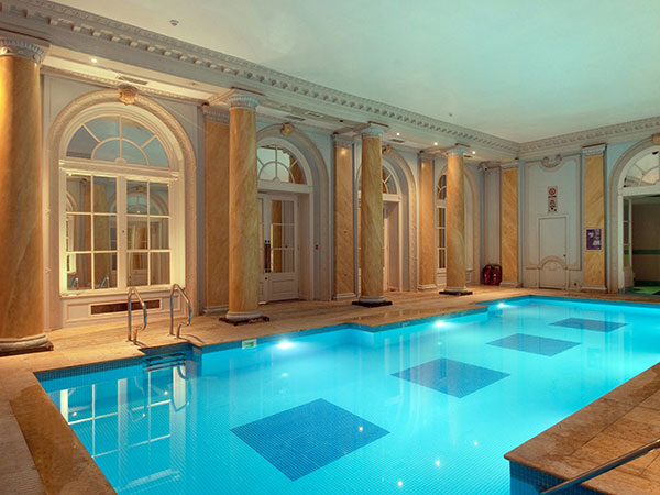 Waldorf Hotel - Pool