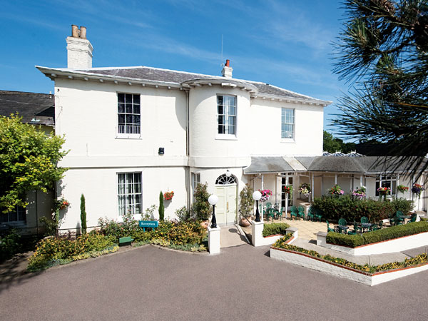 Warner Gunton Hall Coastal Chalet Resort