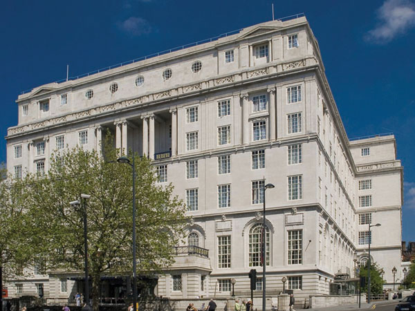 Adelphi Hotel