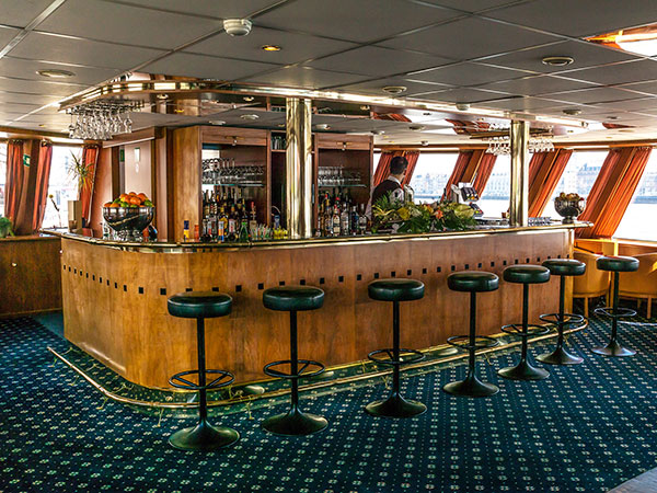 MS Johannes Brahms - Bar