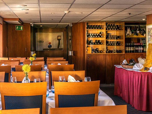 MS Johannes Brahms - Restaurant