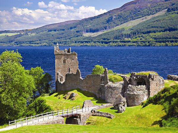 Loch Ness - Urquhart Castle